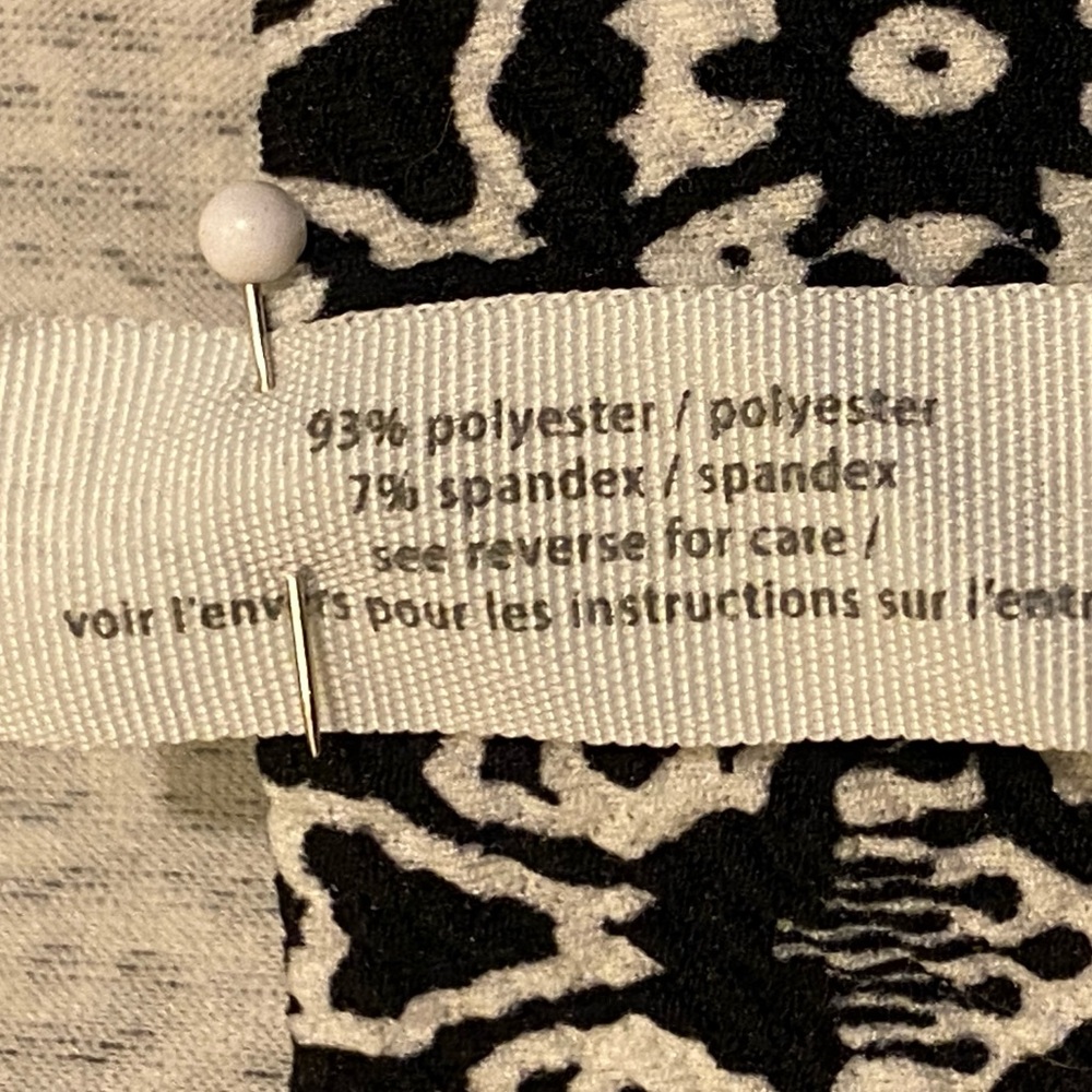 Aeropostale Black & White Print Free Flow Skirt - Picture 4 of 4